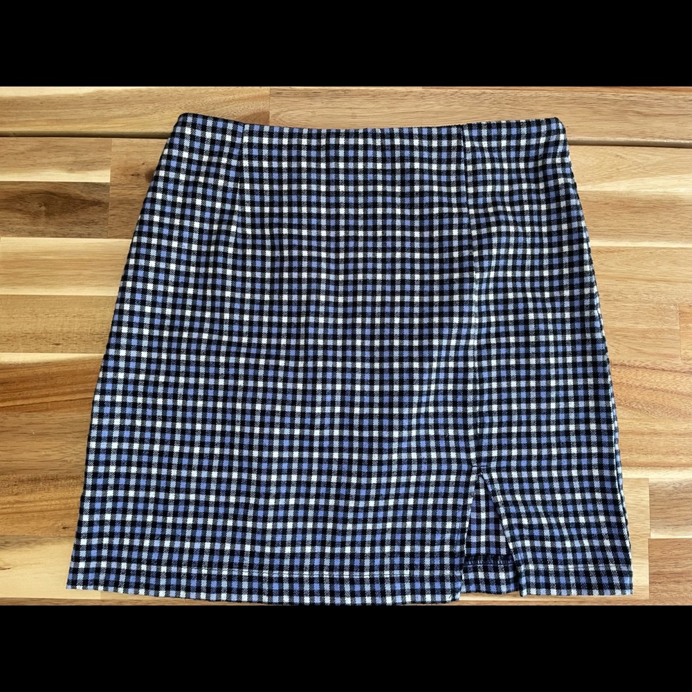 Wild Fable blue black and white plaid skirt